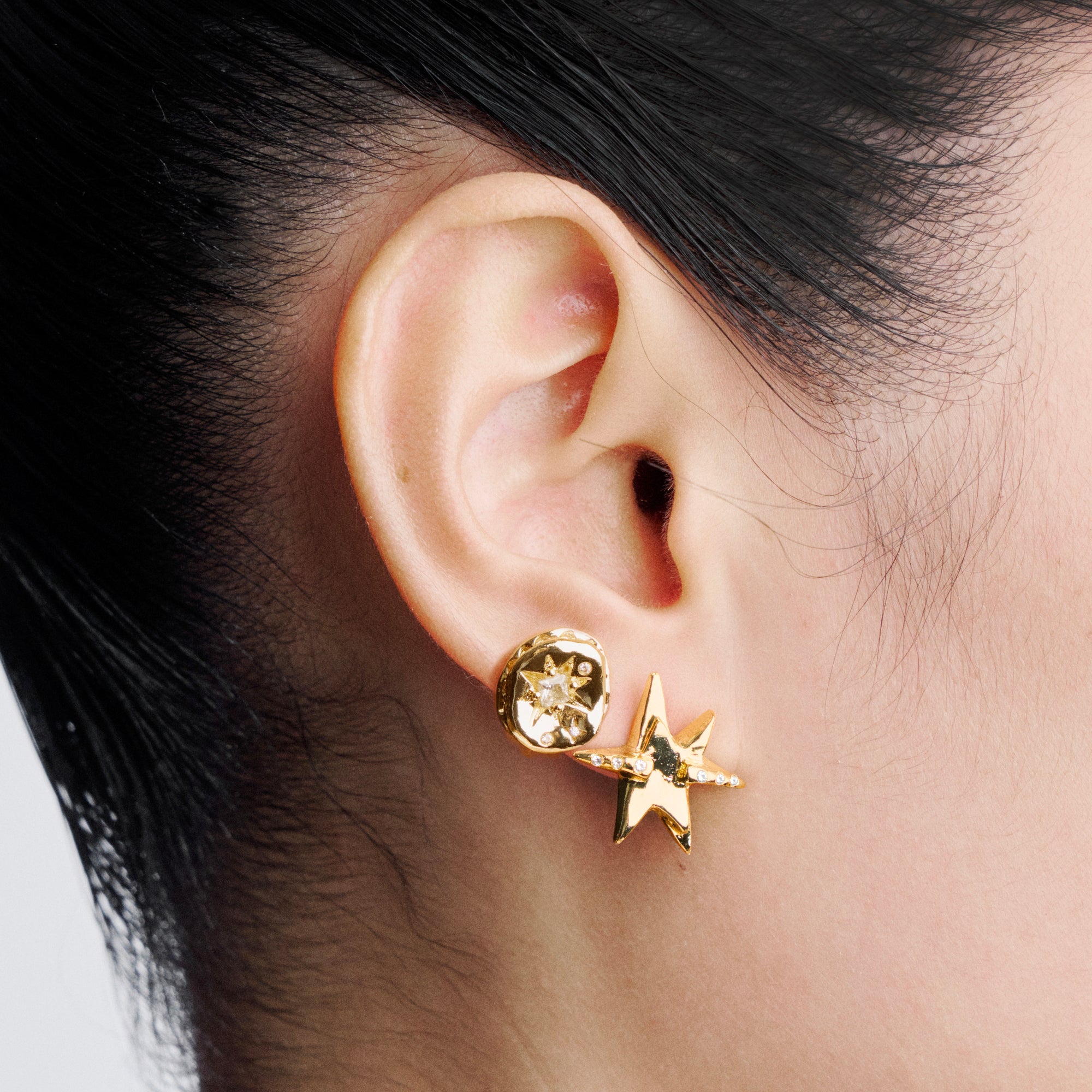 BUTTON & STAR STUD EARRINGS
