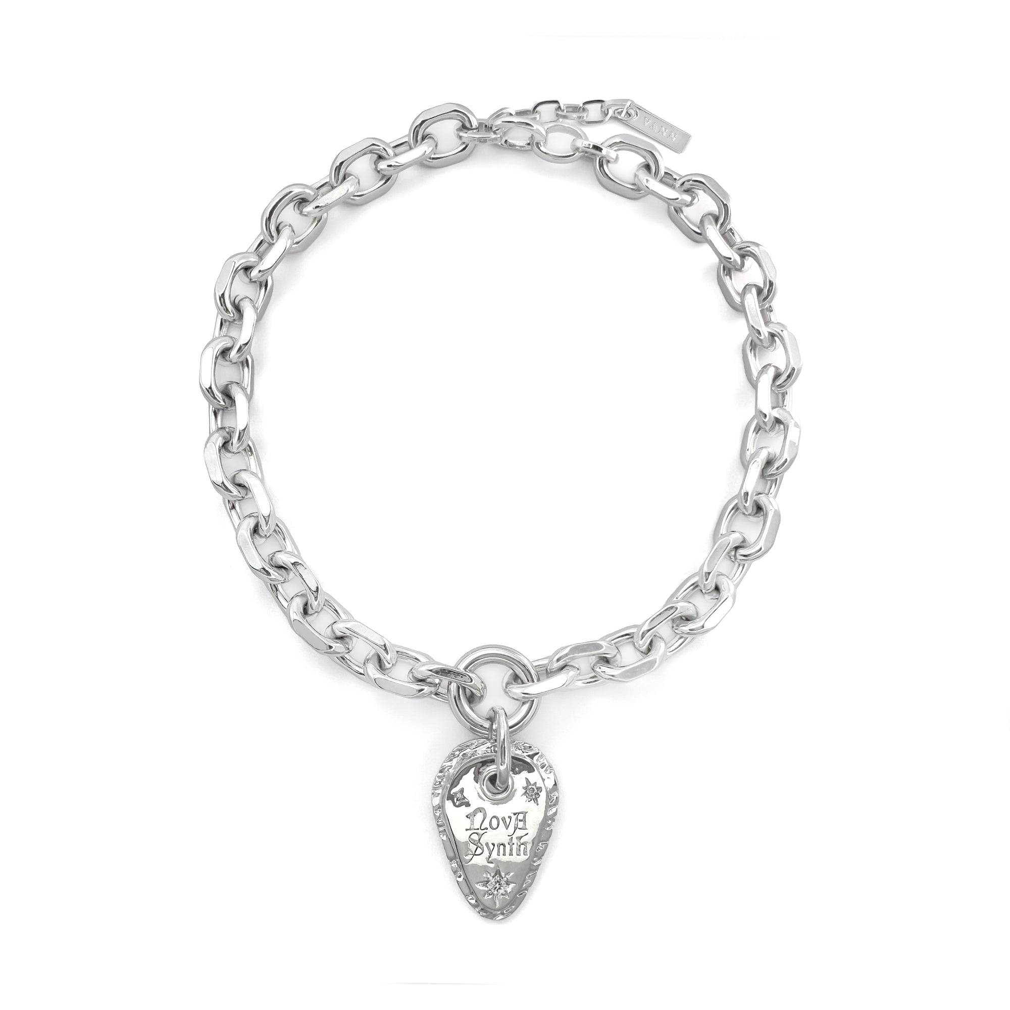 CHUNKY CHAIN NECKLACE WITH THE SHIELD PENDANT