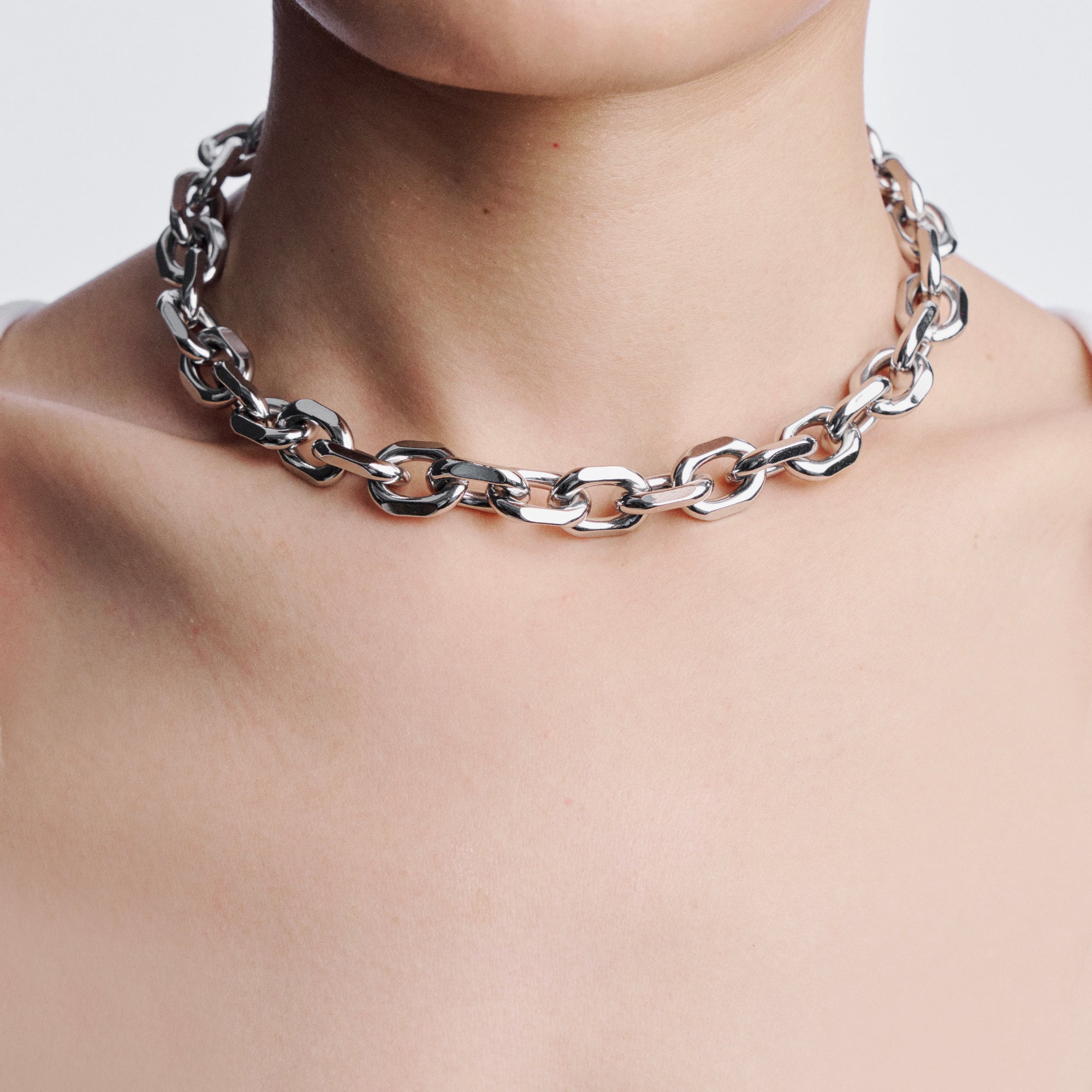 CHUNKY CHAIN NECKLACE