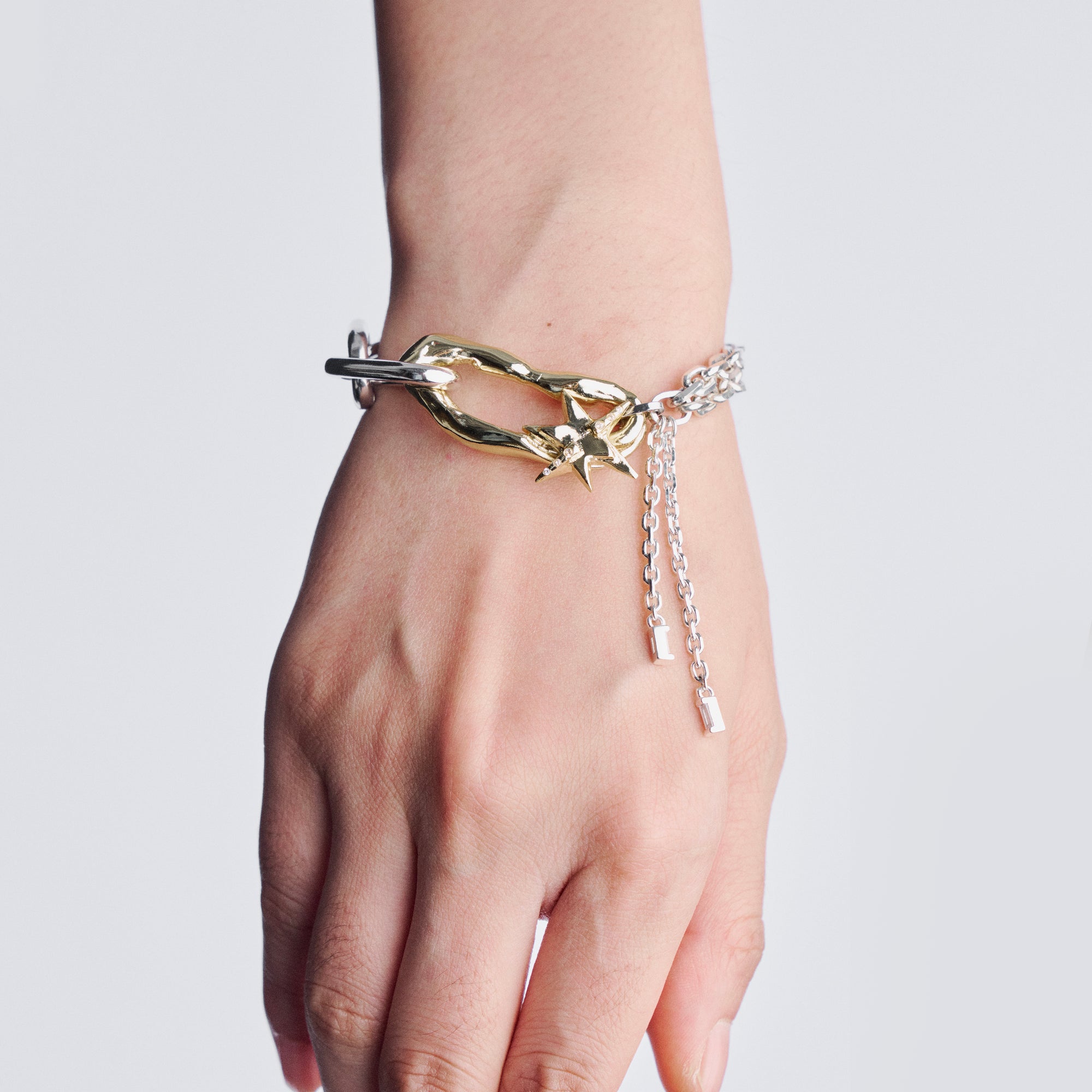 IRREGULAR OVAL & STAR BRACELET