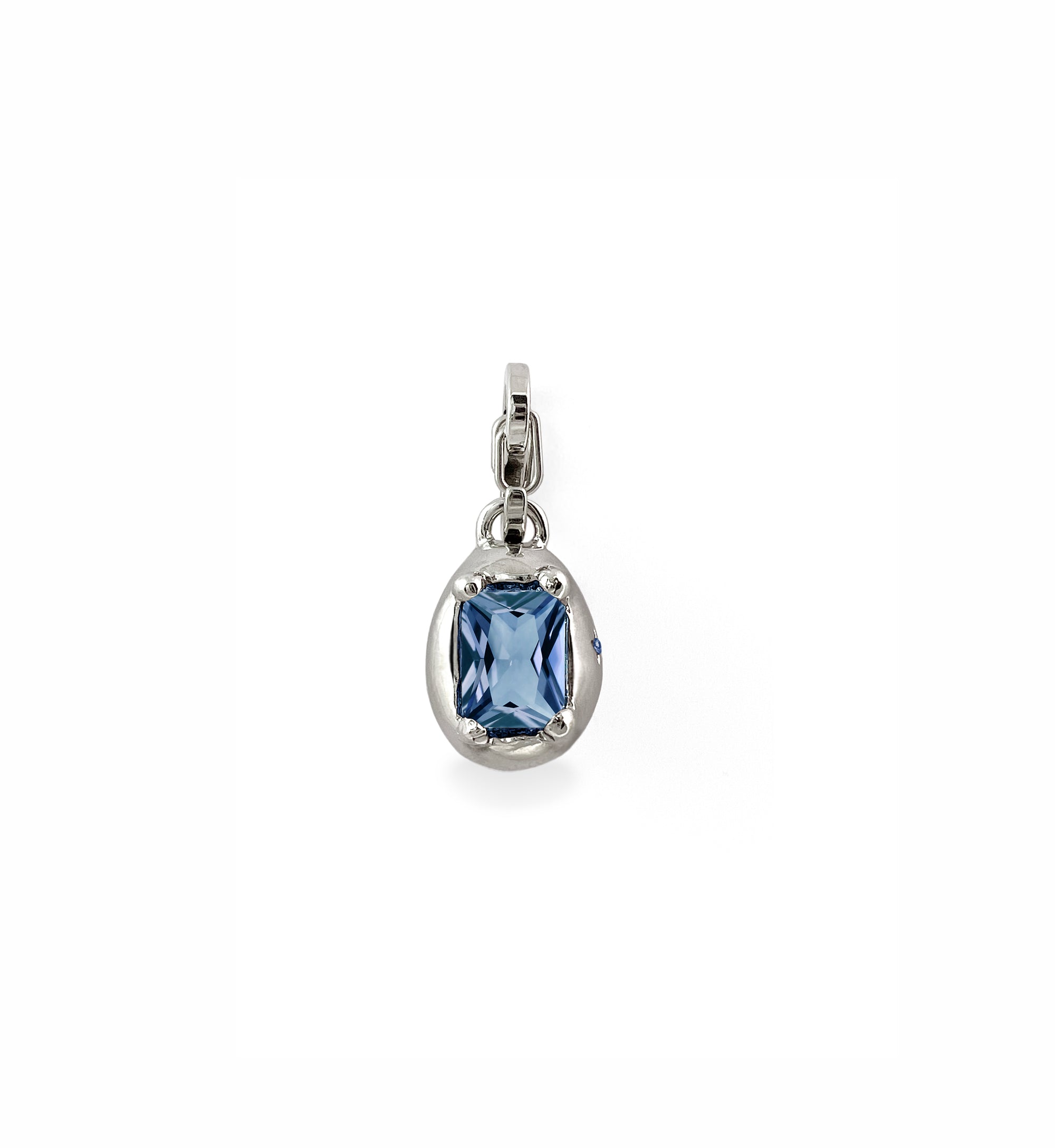 OVAL PENDANT