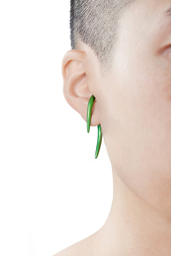 SHORT SPIKY-H SINGLE EARRING