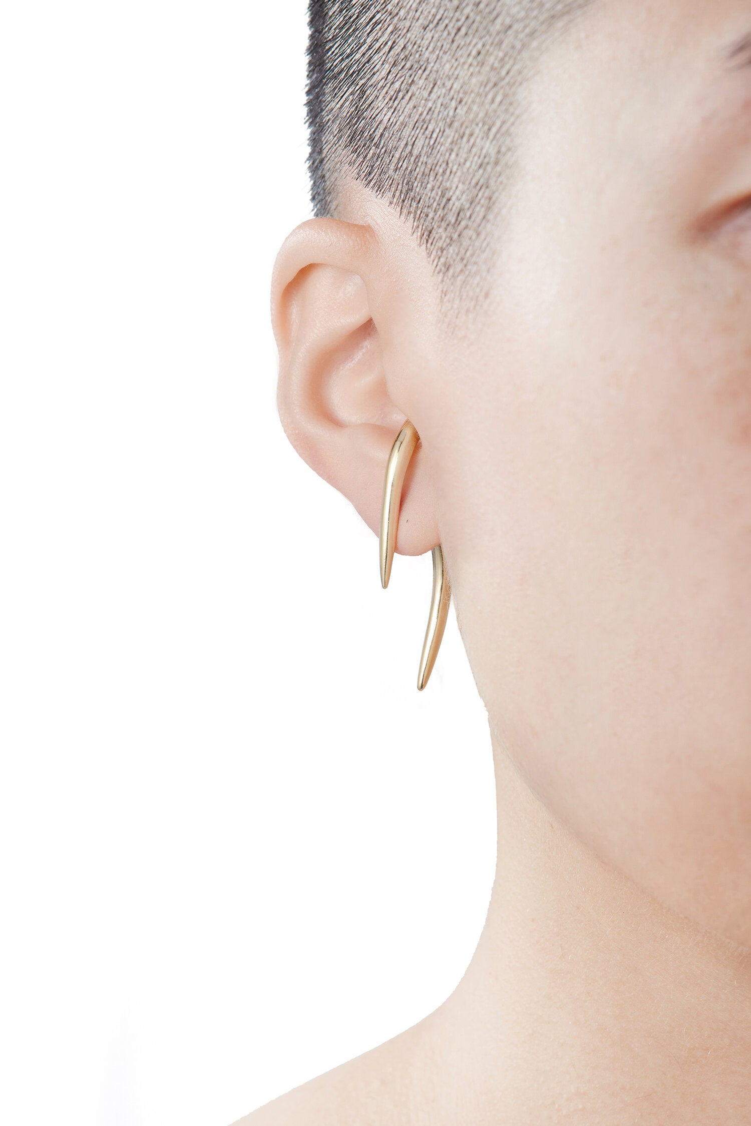 SHORT SPIKY-H SINGLE EARRING
