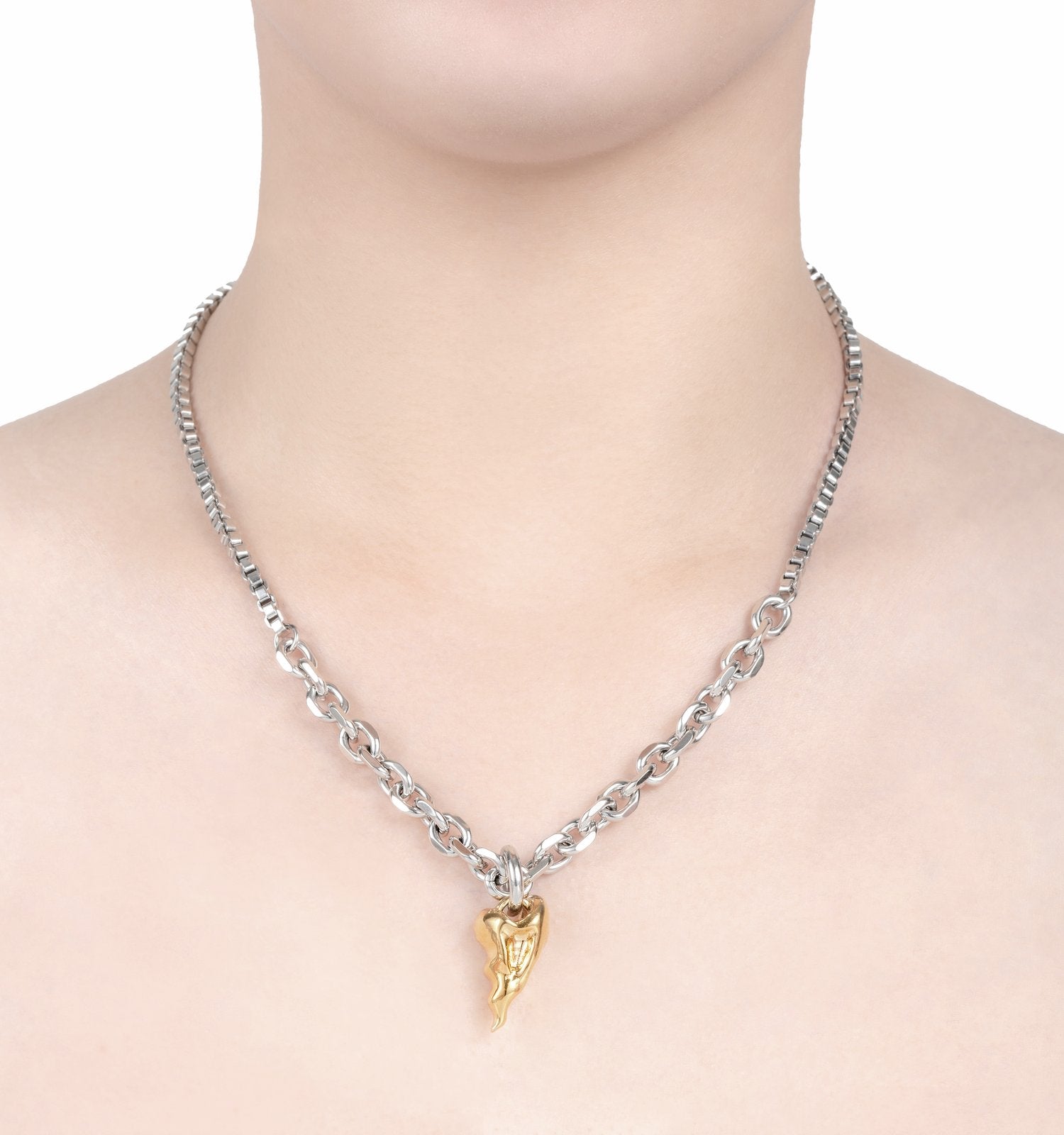 SMALL FLAMING-HEART NECKLACE