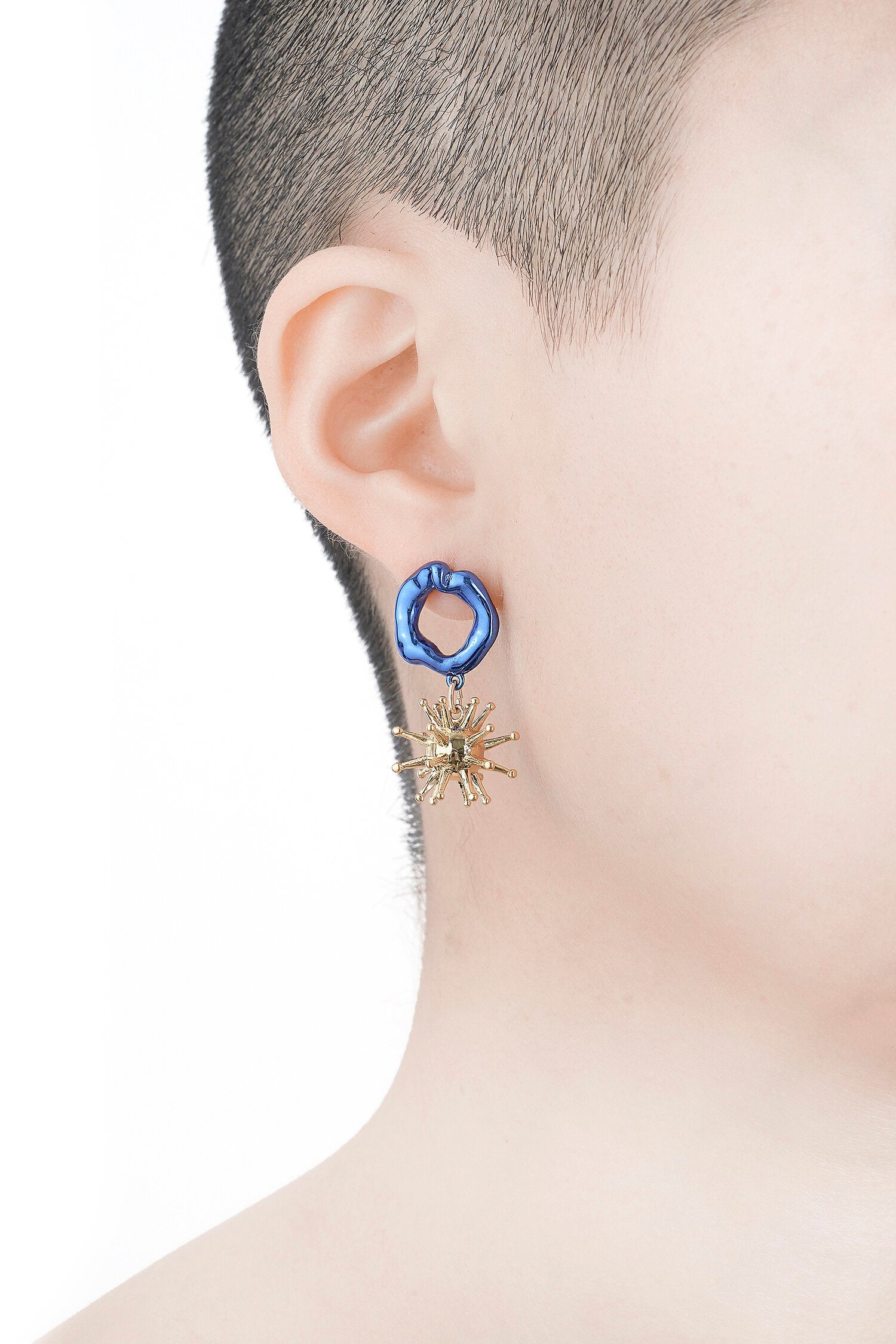 SMALL NOVA EARRINGS